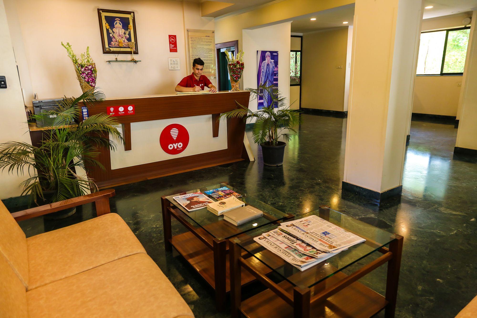 Hotel Lotus Pune Exteriör bild